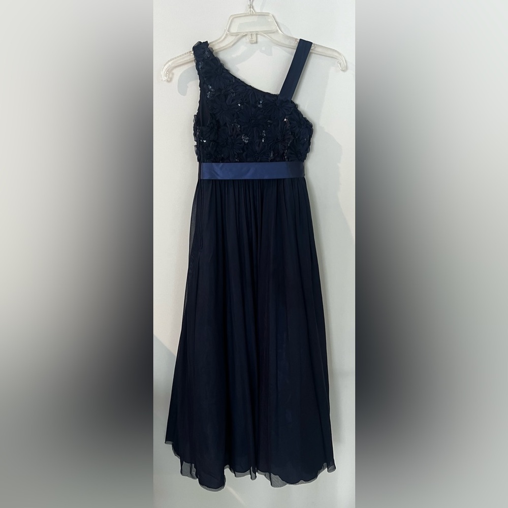 Elegant Navy Sleeveless Dress